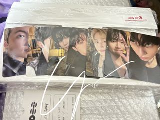 (Category: ) located in . Submitted by taekookmerchshop (Listing ID 1462598848, Image 1). Description: .