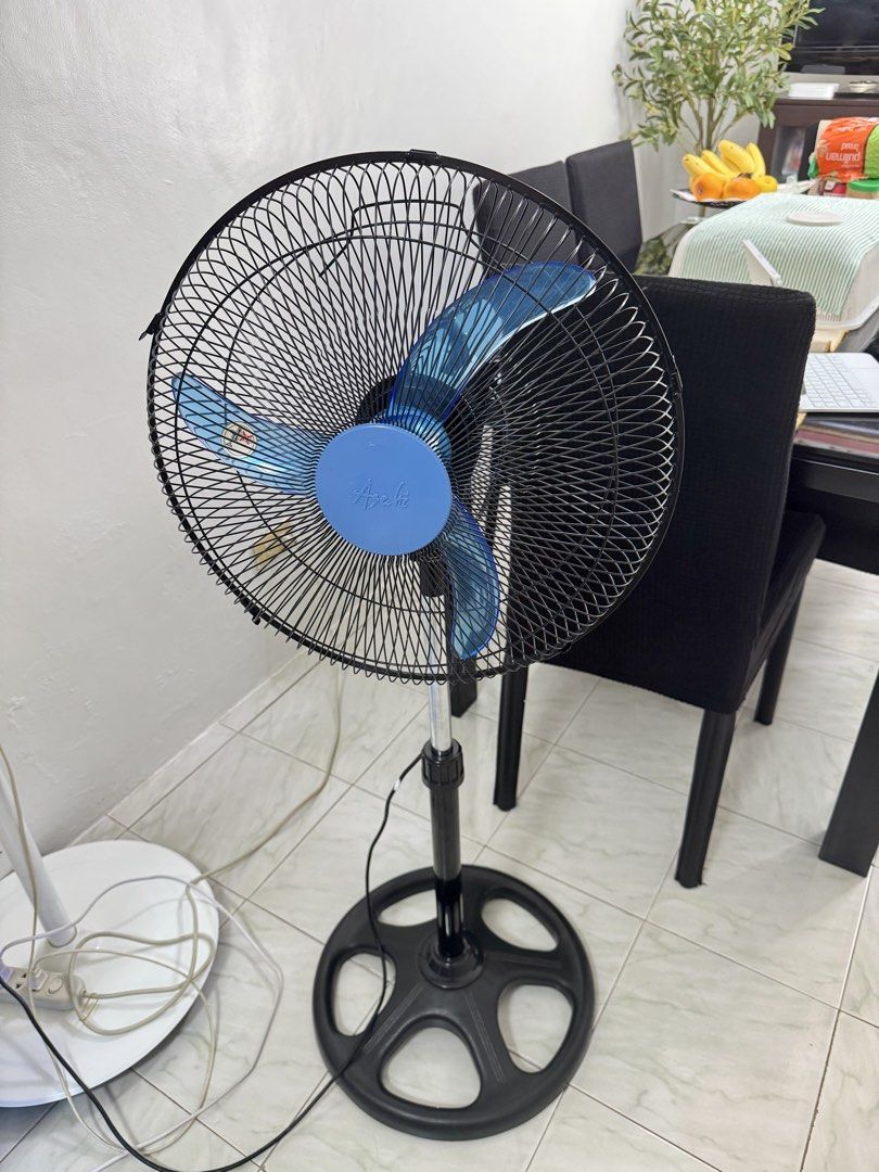 Asahi Stand Fan 16” (Category: Fans) located in Makati City. Submitted by authenticluxurygoodsss (Listing ID 1462470553, Image 2). Description: ALL DETAILS POSTED ALL PHOTOS POSTED 16” 3-speed settings Barely used Condition: Pls refer to photos Disassembled for delivery (to be put inside replacement box) Rfs: Spare unit FIXED PRICE Will ignore lowballers 📍 Santa Rosa Laguna (Lalamove to Metro Manila ranges from 120-200).