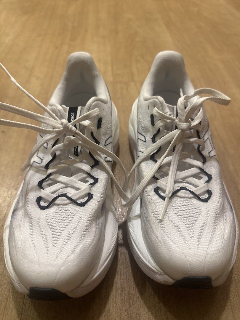 ASICS Superblast 3 (Category: Sneakers) located in Quezon City. Submitted by teresaruizz (Listing ID 1462569853, Image 2). Description: - Size 4.5 US - White ASICS Superblast 3 - Features FF Blast cushioning for comfort and responsiveness - Ideal for both long easy runs and speed runs - Clean white laces - Used 3x.
