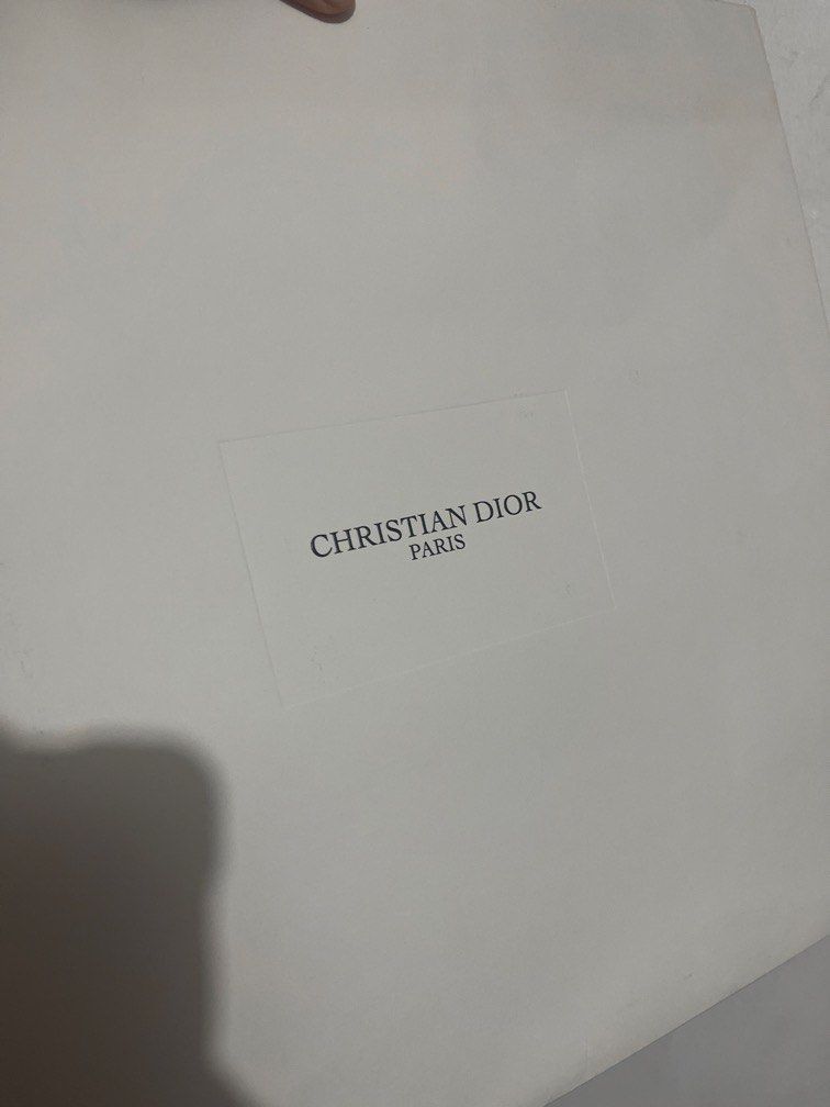 AUTHENTIC CHRISTIAN DIOR LA PRIVEE PAPERBAG LARGE (Category: Gift Baskets & Hampers) located in Makati City. Submitted by girlydy (Listing ID 1462638540, Image 3). Description: .