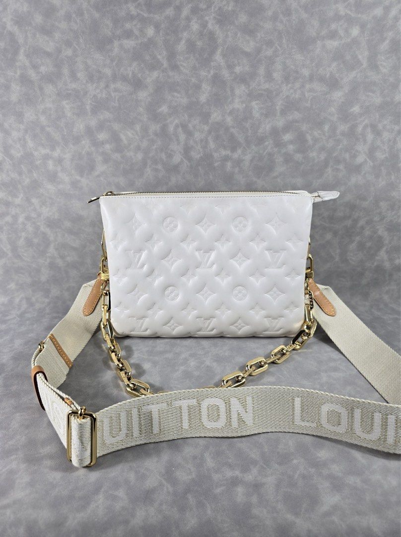 Authentic Louis Vuitton Coussin Cream (Category: Luxury Bags & Wallets) located in Taguig. Submitted by luxchelry (Listing ID 1462584401, Image 2). Description: Coussin Cream (Microchip) ♦️Comes with detachable straps, dustbag, entrupy, box and paperbag ♦️9.5/10 ♦️Any discoloration is due to lighting only. ✨️P89000✨️ 📍Taguig All items are 100% authentic. Money back guarantee if the item is proven fake. Disclaimer: All product names, logos, brand