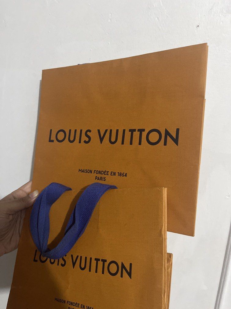 AUTHENTIC LOUIS VUITTON PAPERBAGS TAKE BOTH (Category: Gift Baskets & Hampers) located in Makati City. Submitted by girlydy (Listing ID 1462637832, Image 3). Description: .