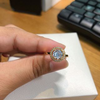 (Category: ) located in . Submitted by daintyjewels (Listing ID 1462629169, Image 1). Description: .