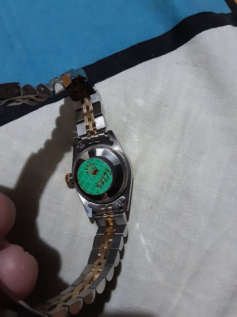 Automatic watch （分類：手錶）位於 Hong Kong。 由 lowbudgetshopping2026 提交（商品編號 1462583087，圖片 5）。簡介： Selling a Rolex Datejust watch. Two-tone stainless steel and gold. Champagne dial with diamond hour markers. Fluted bezel. Jubilee bracelet. Clasp has Rolex logo. Watch has some signs of wear. Please check photos for details.working send by sf frre sf fees.gd copy。