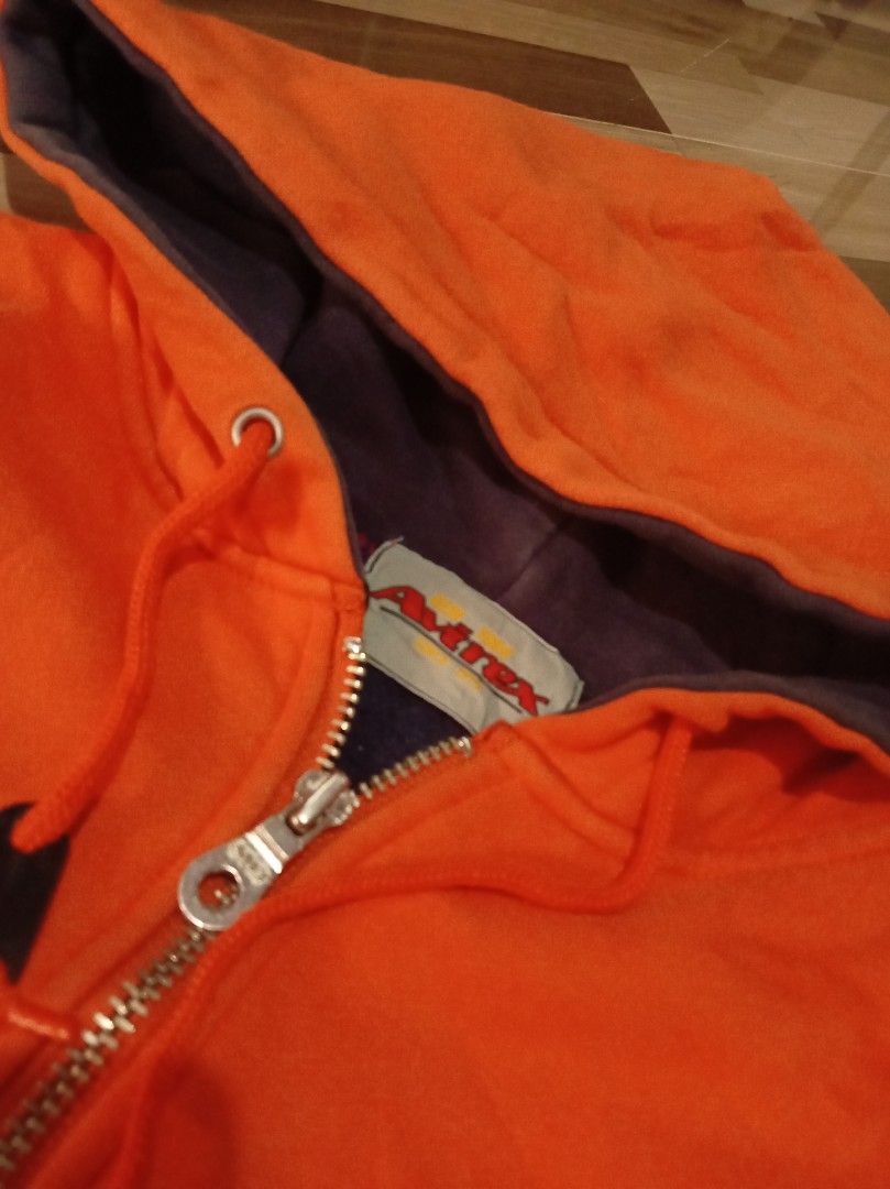 Avirex (Category: Activewear) located in Malaybalay. Submitted by cjsv0228 (Listing ID 1462492683, Image 3). Description: Avirex hoddie imbroeded logo size 3xl on tag 26x29 may pagka bigat Minor issue herline and slight lost sleeve 1,500 ship.
