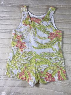 (Category: ) located in . Submitted by tinytootchcloset (Listing ID 1462542875, Image 1). Description: .
