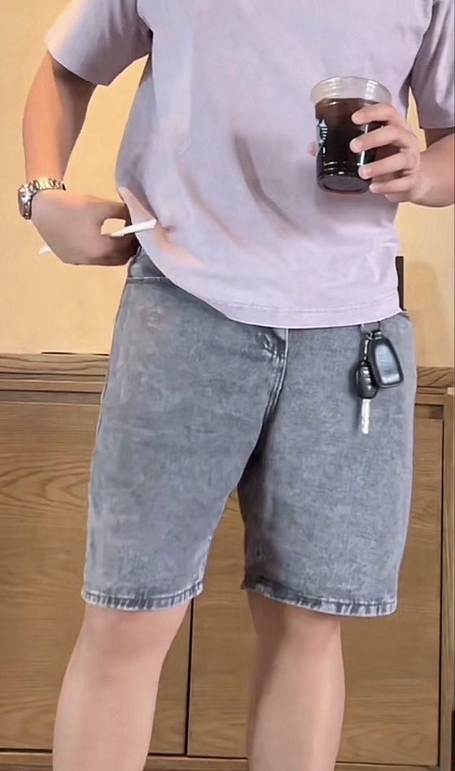 Baggy maong shorts (Category: Shorts) located in Cavite. Submitted by jeproxjt0630803 (Listing ID 1462539332, Image 2). Description: Used Reason for selling malaki sakin For sale 180 each.