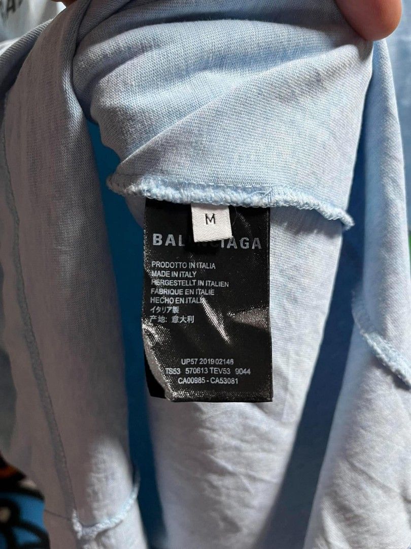 Balenciaga (Category: Tshirts & Polo Shirts ) located in Taguig. Submitted by bimbyanche19839 (Listing ID 1462610317, Image 3). Description: Balenciaga Size: Xlarge Width: 23 Length: 31 Color Rate: 9.5/10 Condition: Good Issue: Cut tags 🏷️300php plus ship 📍Taguig Location.