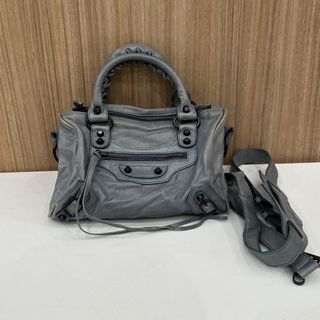 (Category: ) located in . Submitted by chic.botique (Listing ID 1462622101, Image 1). Description: .