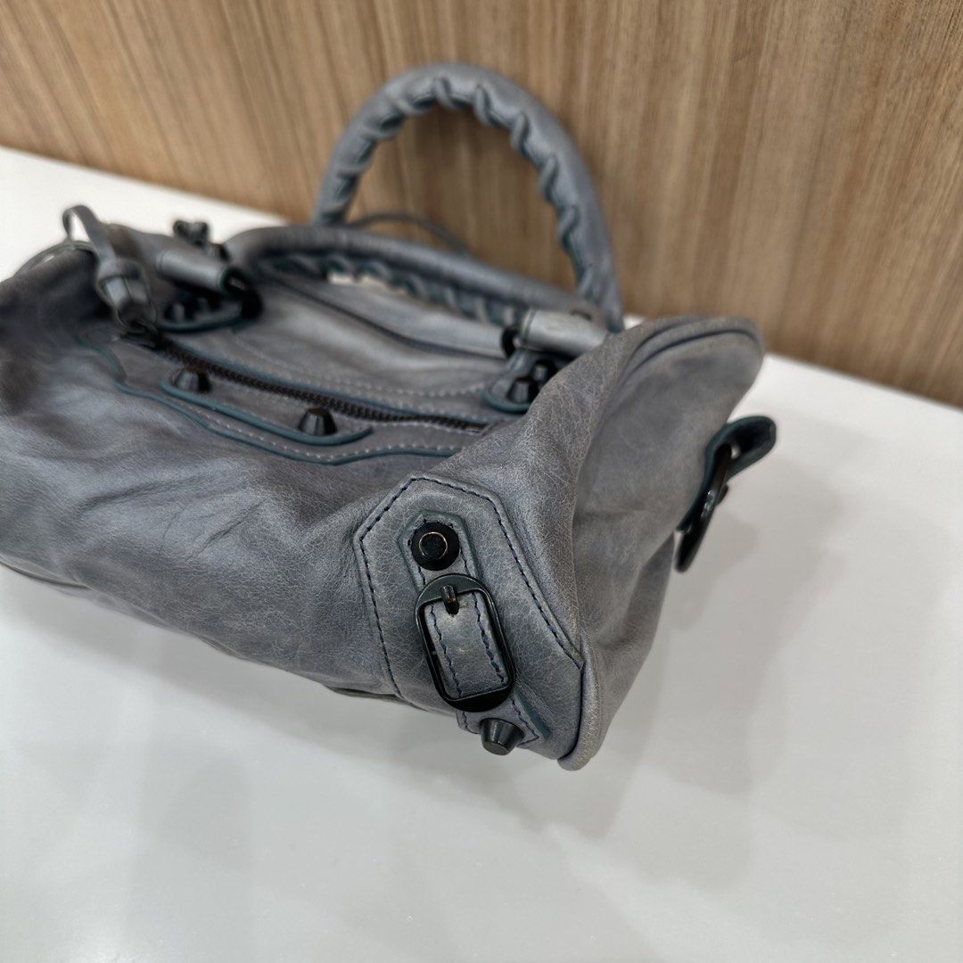 Balenciaga green/blue mini city (Category: Luxury Bags & Wallets) located in Taguig. Submitted by chic.botique (Listing ID 1462622101, Image 3). Description: .