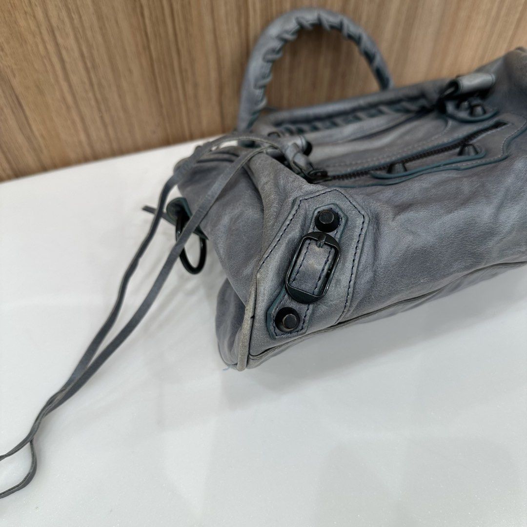 Balenciaga green/blue mini city (Category: Luxury Bags & Wallets) located in Taguig. Submitted by chic.botique (Listing ID 1462622101, Image 2). Description: .