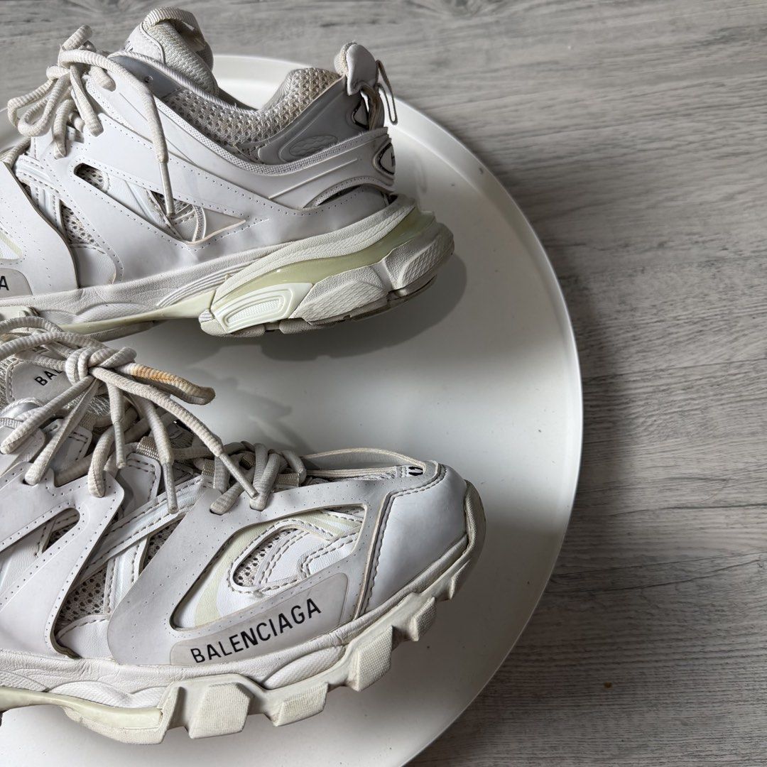 Balenciaga Track (Category: Sneakers) located in Manila. Submitted by wornagainstudios2 (Listing ID 1462645232, Image 3). Description: .