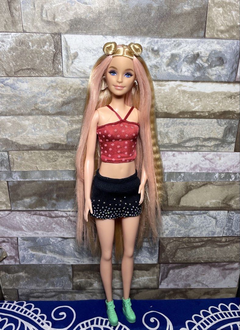 Barbie Extra Millie (Category: Kids Toys) located in Manaoag. Submitted by blaine.gordon (Listing ID 1462652466, Image 3). Description: Good Condition Rebodied to Fashionista Body MOP GCASH MOD J&T.