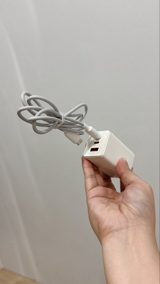 Baseus 65W GaN5 Pro USB Type C Charger 2C+U White (Category: Chargers & Cables) located in Malabon City. Submitted by jonaaa.xyz (Listing ID 1462640370, Image 1). Description: - Baseus 65W GaN5 Pro Charger - Color: White - Ports: 2x USB-C, 1x USB-A - Fast Charging Capable - Includes 1x White USB-C Cable.