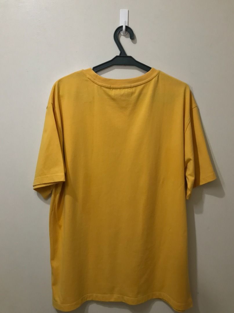 Basic Tee (Category: Formal Shirts) located in Cebu City. Submitted by kyotiehamster05 (Listing ID 1462507622, Image 3). Description: Oversized Shirt.
