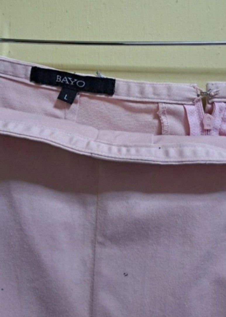 Bayo Pink Skirt (Category: Skirts) located in Manila. Submitted by thrifter_lifestyle (Listing ID 1462596368, Image 3). Description: Brand: Bayo Knee-Length, with 2 pleats in front hook and zipper enclosure at the back waist: 30 in. Actual Color: Old Rose Pink No issues 😀 RFS: Shifted to WFH, no need for office/business clothes.