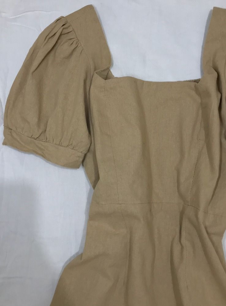 Beige Dress (Category: Dresses) located in Cebu City. Submitted by kyotiehamster05 (Listing ID 1462509295, Image 1). Description: s-m.