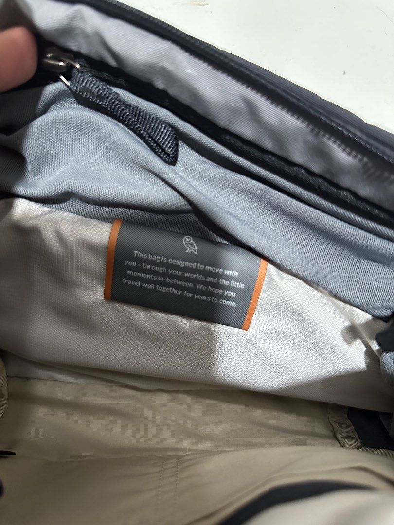 Bellroy Venture Sling Bag - Black (Category: Sling Bags) located in Manila. Submitted by gentletiger_7ad919 (Listing ID 1462566281, Image 2). Description: .
