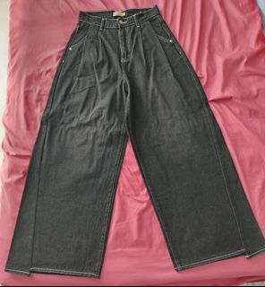 (Category: ) located in . Submitted by gabbys_closet16 (Listing ID 1462479797, Image 1). Description: .