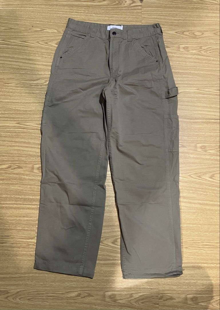 Bershka Beige Carpenter Pants (Category: Jeans) located in Quezon City. Submitted by reecepalafox (Listing ID 1462581892, Image 1). Description: - Brand: Bershka - Color: Khaki - Style: Carpenter - Fit: Straight leg - Features: Multiple pockets - Ideal for: Everyday wear, workwear.