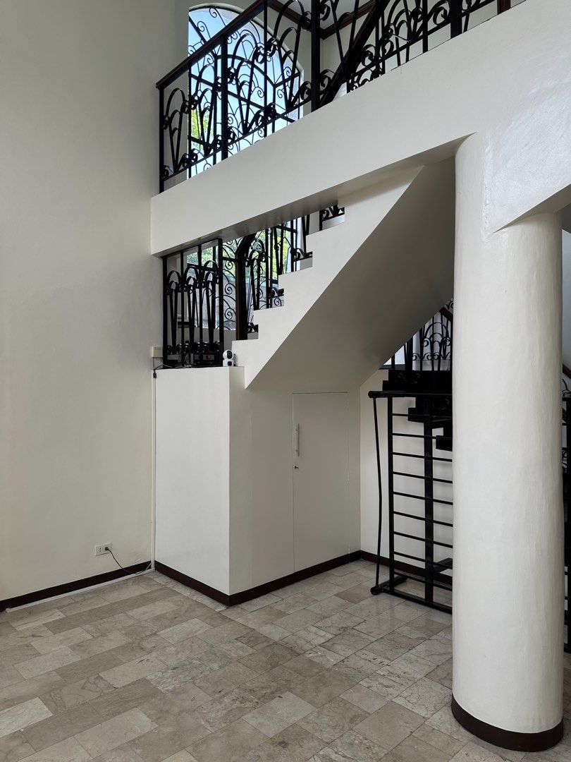 BF Resort Village (Category: House & Lot) located in Manila. Submitted by firmland (Listing ID 1462553230, Image 2). Description: 4 Bedrooms / Maids Room / 3 T&B / Storage Room.