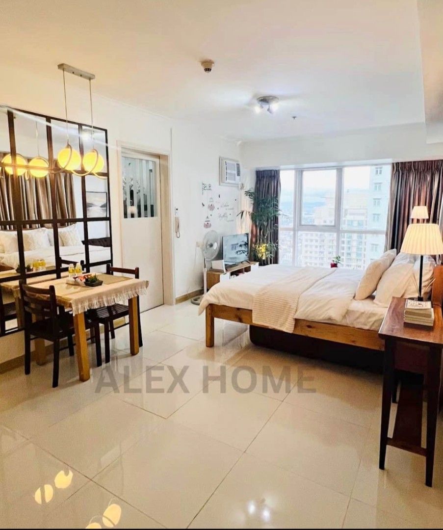 BGC condo unit for Rent (Category: Apartments & Condos) located in Taguig. Submitted by reb_ninz (Listing ID 1462606210, Image 1). Description: South of Market Residences 📍25th Street corner 11th Avenue Bonifacio Global City ✅Studio unit ✅around 42sqm. ✅28K inclusive of association dues ✅Minimum 1 year rent ✅No parking ✅2mons security deposit + 1mon advance Very near to the following: - SM Aura - Market Market - BGC Highstreet - The Finance Cent