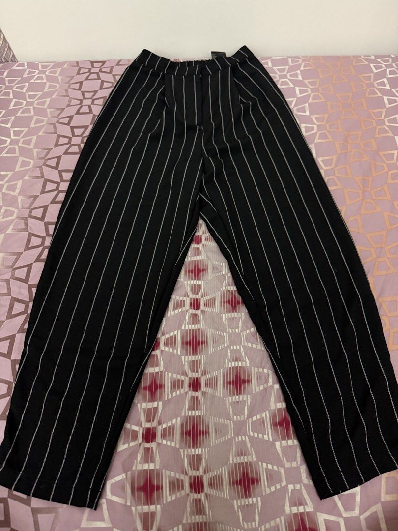 Black and White Striped Wide Leg Pants (Category: Other Bottoms) located in Manila. Submitted by issaabell (Listing ID 1462620628, Image 1). Description: Rfs: declutter Used once or twice MOP: Gcash MOD: Lalamove/Etc..