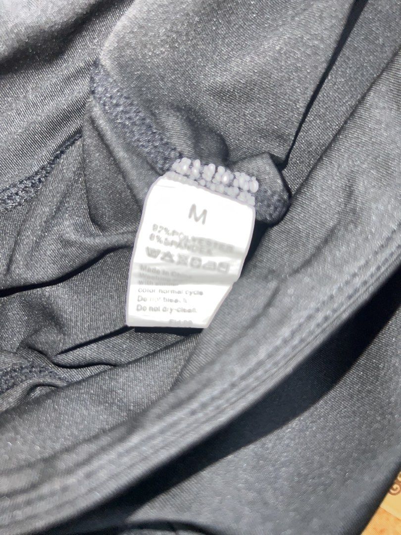 Black Athletic Leggings (Category: Activewear) located in Arayat. Submitted by atlantamillionairesclub (Listing ID 1462587198, Image 2). Description: diagonal mesh panels across the legs.