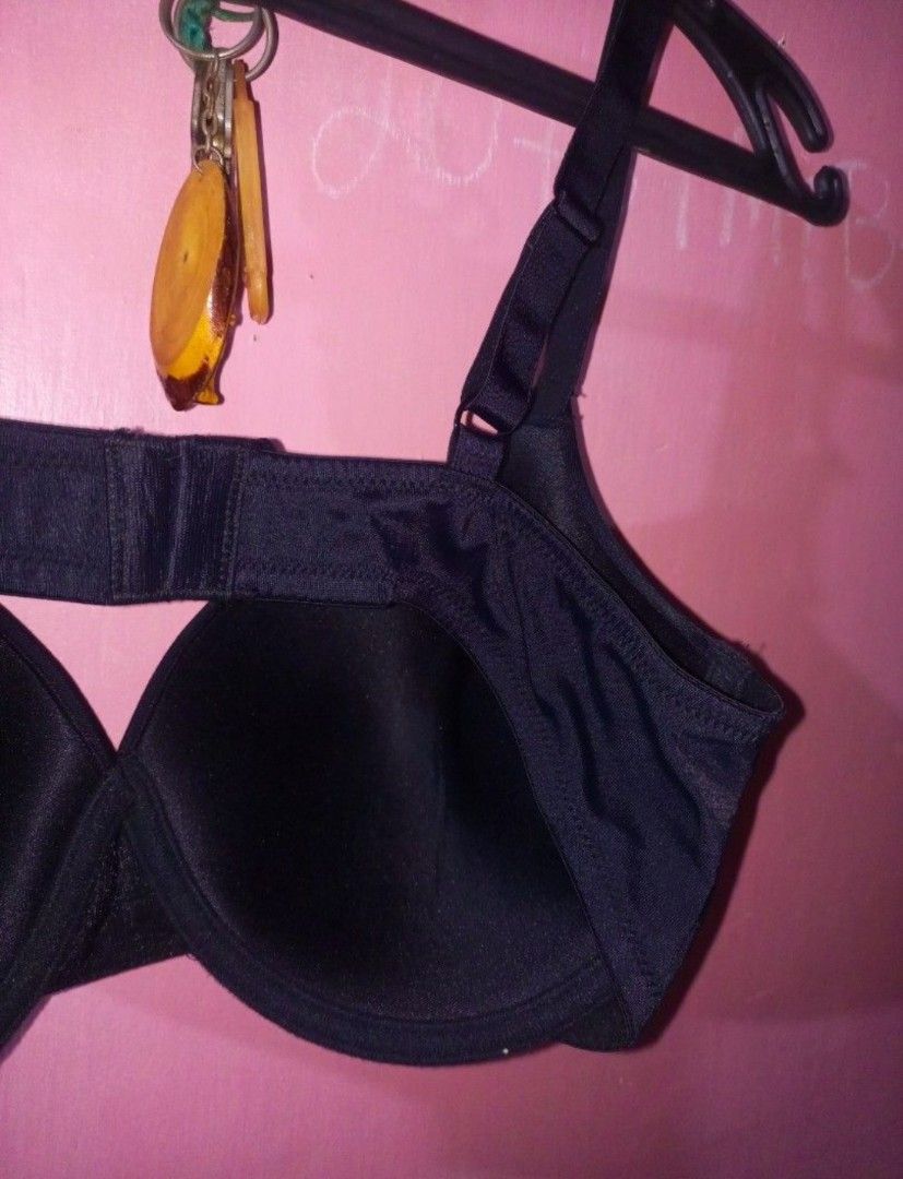 Black Bra Giligan O'Malley Size:40C (Category: Undergarments & Loungewear) located in Navotas City. Submitted by vanilla_sandalwood (Listing ID 1462598686, Image 3). Description: -Brandnew with Tag -Brand: Giligan O'Malley -Size:40C -Color: Black -Regular Pads -Underwire Bra.