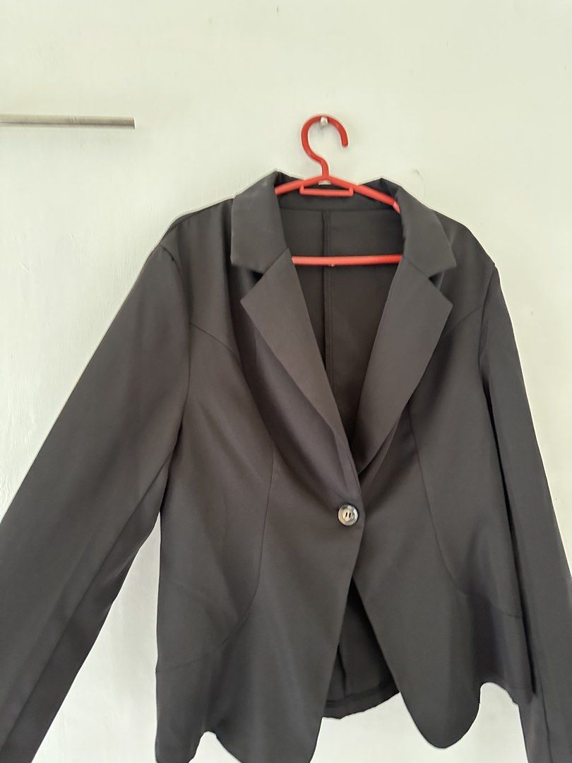 Black Coat / Blazer (Category: Coats, Jackets and Outerwear) located in Minalin. Submitted by yzbrn (Listing ID 1462523172, Image 2). Description: .