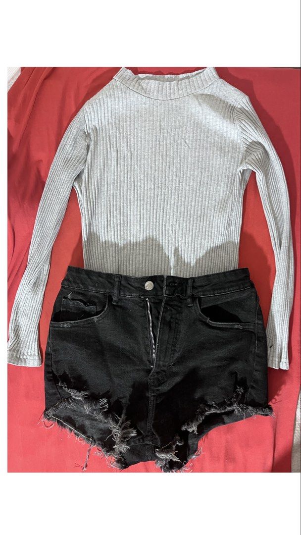 Black Denim Ripped Shorts Size 27-30 (Category: Shorts) located in Las Pinas. Submitted by everythingandanything00 (Listing ID 1462520786, Image 3). Description: - Black denim shorts - Ripped details - Stretchable material fits sizes 27 to 30 - Frayed hem for a cool vibe - Ideal for casual outfits - Versatile for pairing with sweaters or tees.