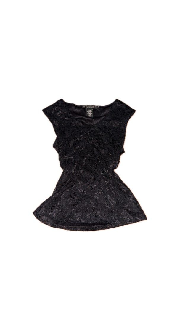 Black Detailed Top (Category: Others Tops) located in Taguig. Submitted by weidhen (Listing ID 1462564062, Image 1). Description: Fits small to medium.