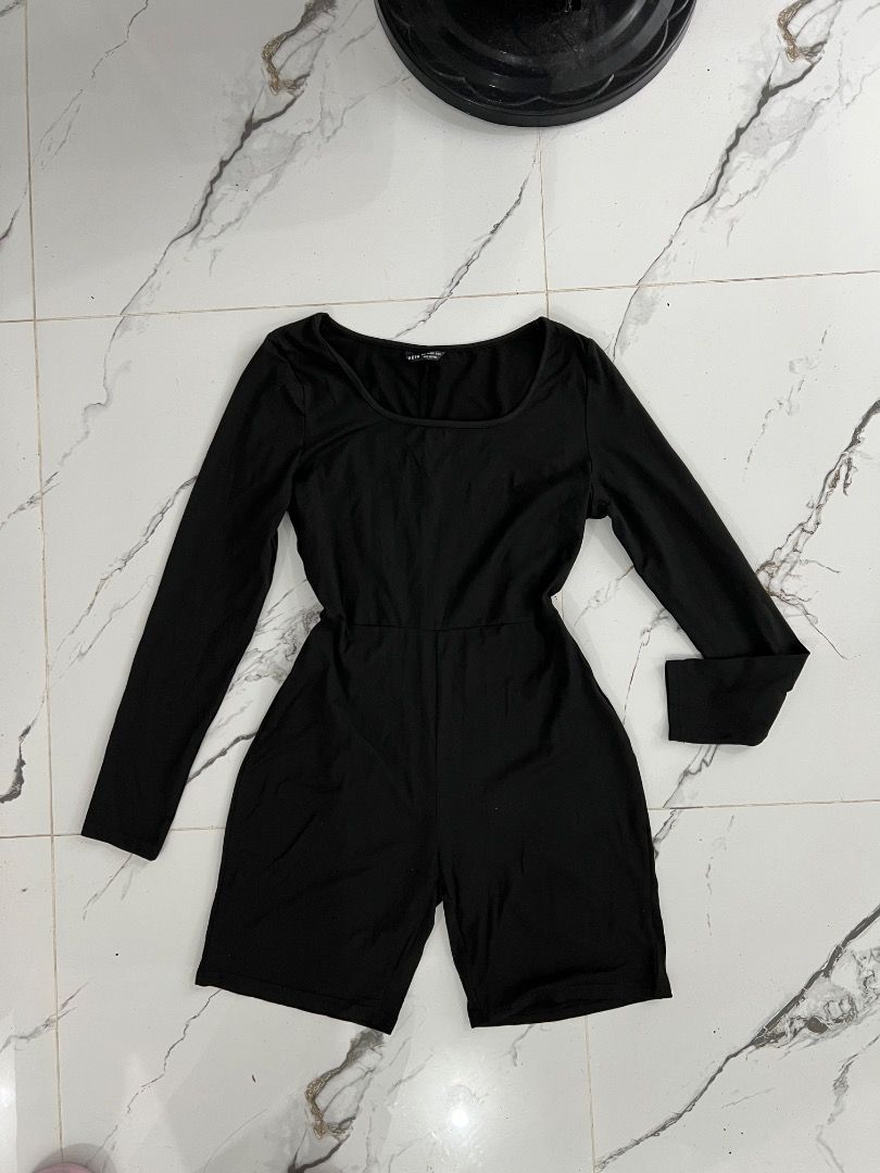 Black Long Sleeve Romper (Category: Rompers) located in Baguio. Submitted by pureearth.5f1c08 (Listing ID 1462552638, Image 1). Description: - Black long sleeve romper - Flattering square neckline - Convenient pockets - Comfortable and stretchy fabric - Versatile for casual or dressed-up occasions - Effortless to style.
