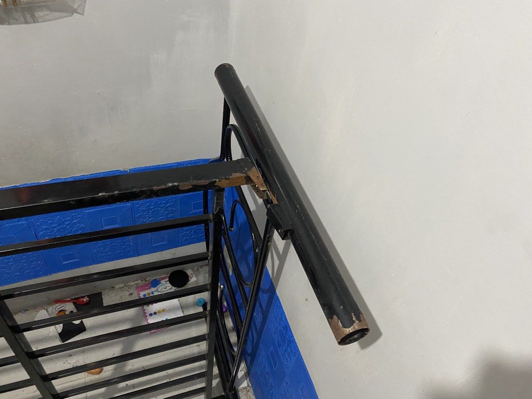 Black Metal Bed Frame (Category: Bed Frames & Mattresses) located in Manila. Submitted by ljpamon66867 (Listing ID 1462467634, Image 1). Description: - Sturdy black metal bed frame - Features a blue mattress base - Ready for a new home - Pickup only.