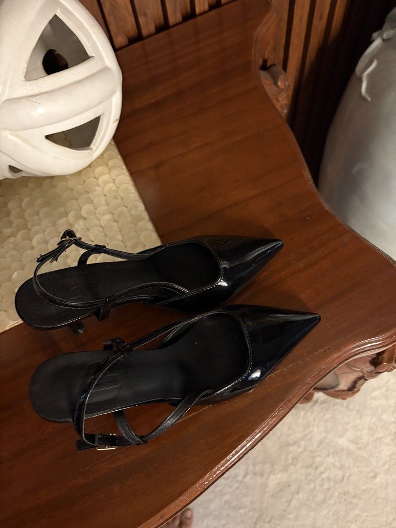 Black Patent Slingback Heels (Category: Heels) located in Cainta. Submitted by efimoroll (Listing ID 1462626788, Image 2). Description: chic black heels (used once for my graduation) comfy for walking - Sleek black patent slingback heels - Perfect for dressing up or down.