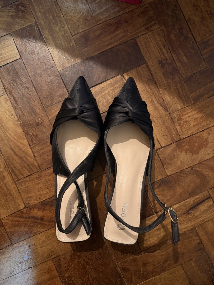 Black Slingback Heels with Bow Detail (Category: Heels) located in Paranaque City. Submitted by hanamazing (Listing ID 1462632319, Image 3). Description: size 8 STILL VERY PRETTY and used only twice! rfs: i have too many heels already.
