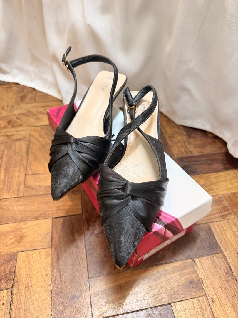 Black Slingback Heels with Bow Detail (Category: Heels) located in Paranaque City. Submitted by hanamazing (Listing ID 1462632319, Image 2). Description: size 8 STILL VERY PRETTY and used only twice! rfs: i have too many heels already.