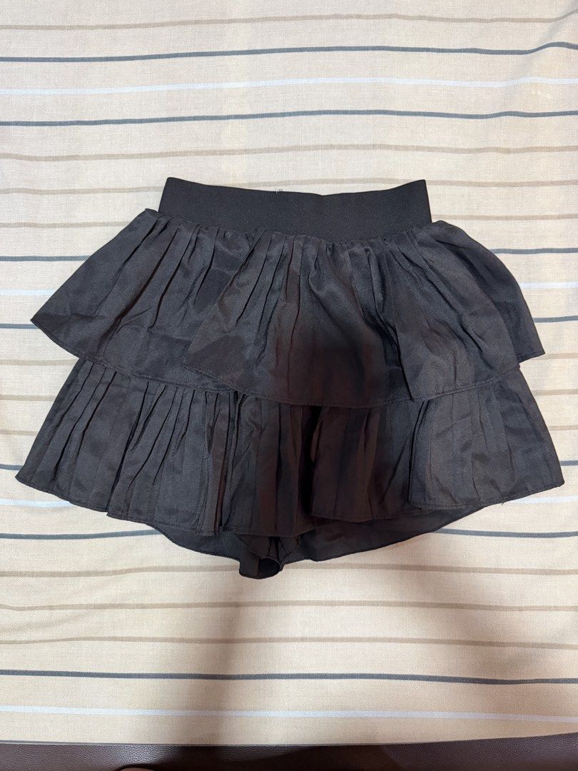 Black Tiered Ruffle Mini Skirt (Category: Skirts) located in Valenzuela. Submitted by rachmcadams (Listing ID 1462507300, Image 2). Description: • No brand, from TTShop • Good as new • No issues, just needs ironing • Fits XS-S RFS: Decluttering What you see is what you get! .
