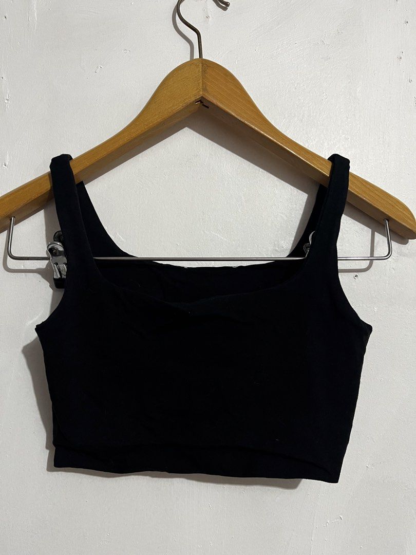 BLACK TOP SIZE XS (Category: Others Tops) located in Makati City. Submitted by girlydy (Listing ID 1462649316, Image 1). Description: .