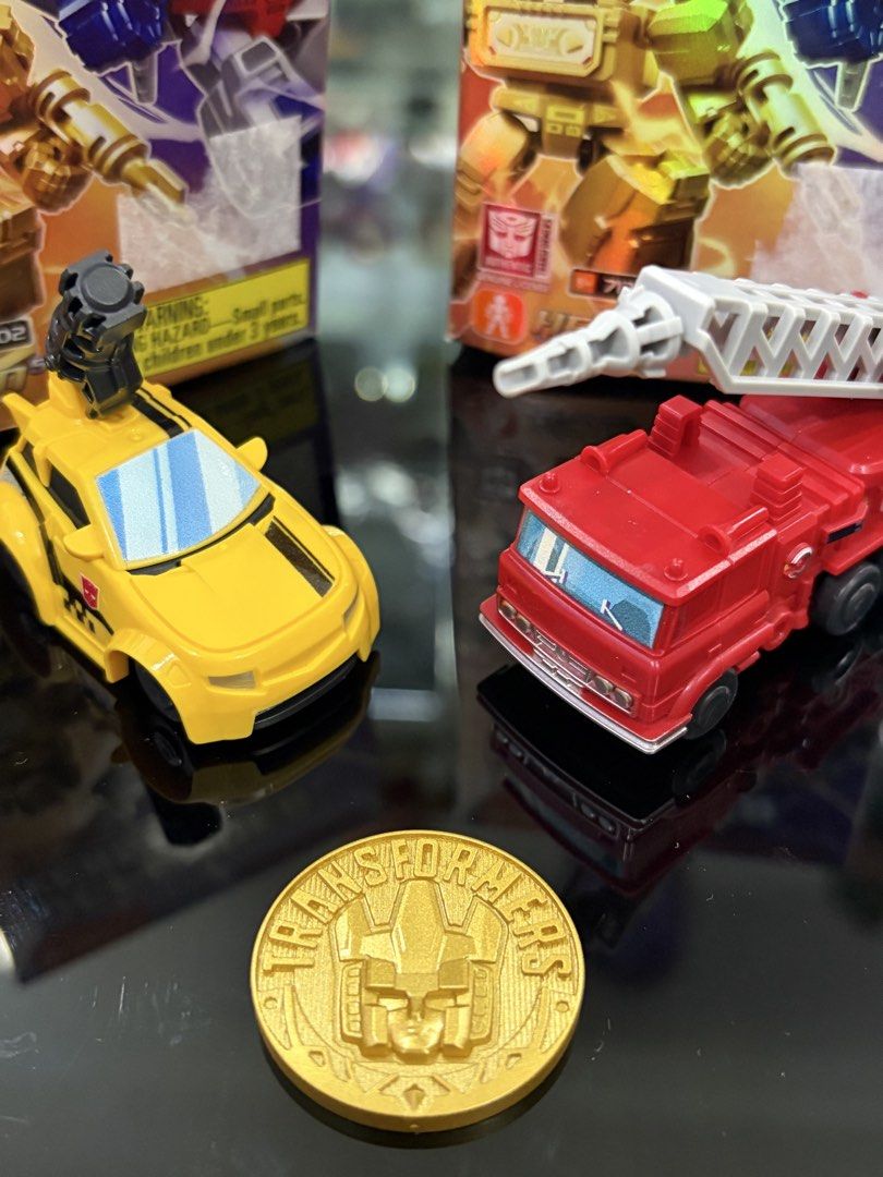 Blokees transformers (Category: Action & Battle Toys) located in Makati City. Submitted by tomypom (Listing ID 1462565859, Image 3). Description: Authentic Blokees Transformers Bumblebee Optimus prime Complete with box 299 pesos only! .