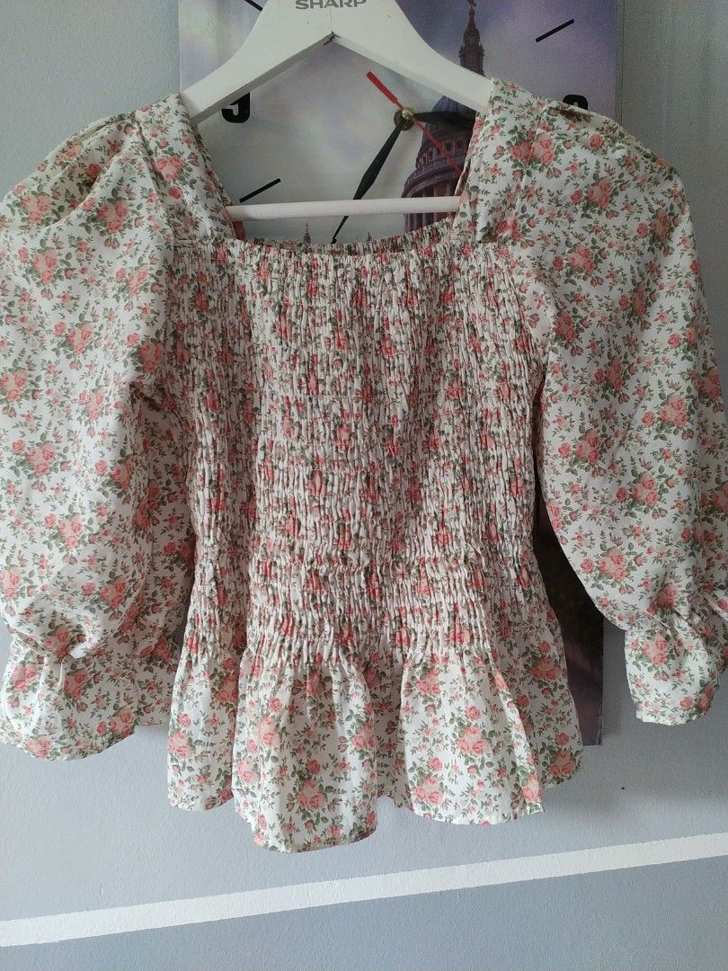 Blouse for teens (Category: Babies & Kids Fashion) located in Manila. Submitted by timtam04 (Listing ID 1462677242, Image 1). Description: buy1take1 promo.