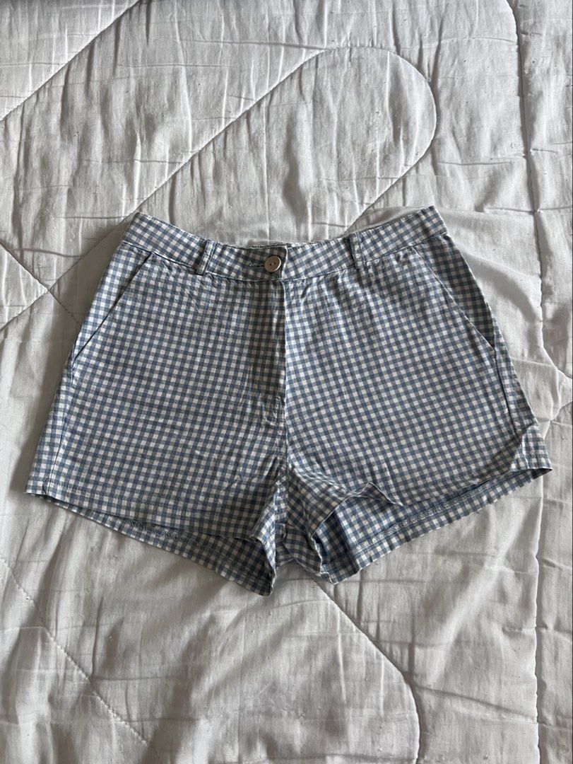 Blue Gingham Shorts (Category: Shorts) located in Taguig. Submitted by gingerderp (Listing ID 1462542436, Image 1). Description: The cutest gingham shorts ever! Perfect for halloween costumes 😳.