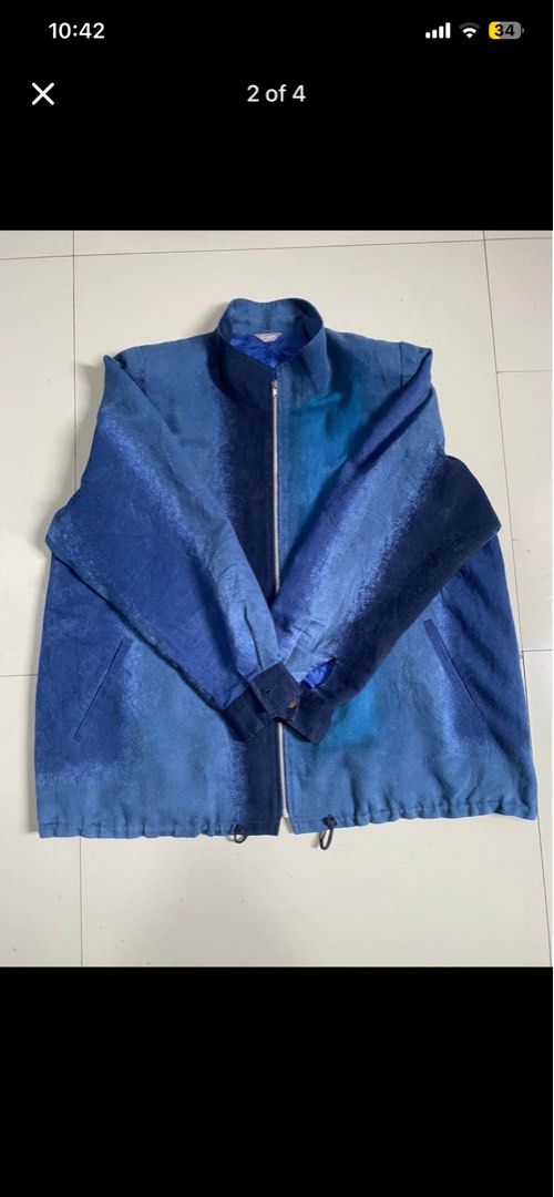 Blue Gradient Zip-Up Jacket (Category: Coats, Jackets and Outerwear) located in Baguio. Submitted by yunothewizardking (Listing ID 1462460942, Image 2). Description: - Cool blue gradient design - Zip-up front with stand-up collar - Convenient side pockets - Adjustable drawstring hem - Ideal for casual outings and everyday wear.