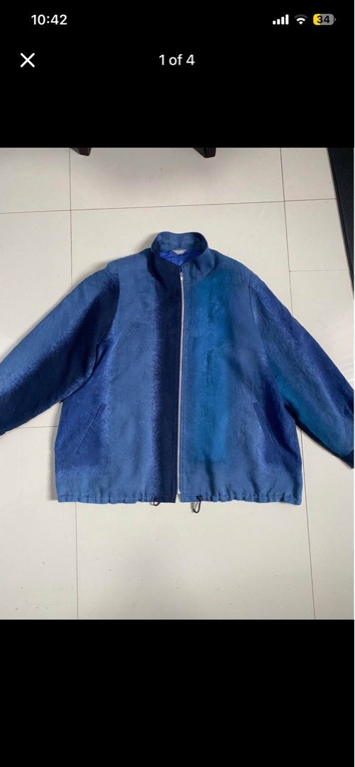 Blue Gradient Zip-Up Jacket (Category: Coats, Jackets and Outerwear) located in Baguio. Submitted by yunothewizardking (Listing ID 1462460942, Image 1). Description: - Cool blue gradient design - Zip-up front with stand-up collar - Convenient side pockets - Adjustable drawstring hem - Ideal for casual outings and everyday wear.