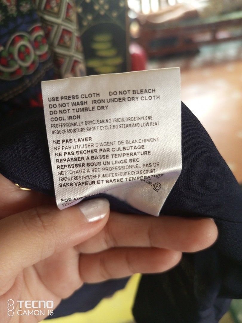 Bohemian-style printed dress Size: Medium (Category: Dresses) located in Navotas City. Submitted by vanilla_sandalwood (Listing ID 1462604777, Image 3). Description: -No Brand -Bohemian Style Dress -Like New -Pre-own -Onces lang nagamit -Good Condition -Size: Medium -The Silhouette: It is a fluid, relaxed-fit dress with a cinched, elasticated empire waistline that flows out..