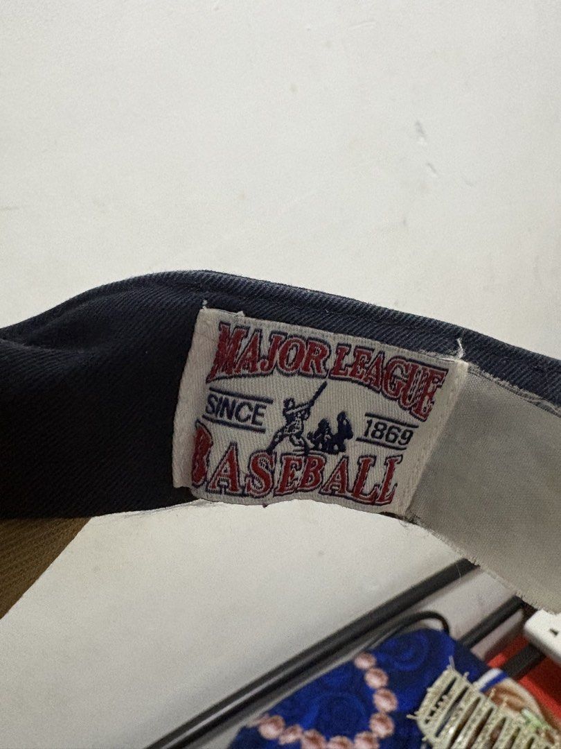 Boston Red Sox MLB Baseball Cap Visor (Category: Babies & Kids Fashion) located in Manila. Submitted by chamendoza79060 (Listing ID 1462637580, Image 3). Description: - Official Boston Red Sox visor - Features iconic 'B' logo and 'Red Sox' embroidery - Adjustable strap for a comfortable fit - MLB official merchandise - Show your team pride!.