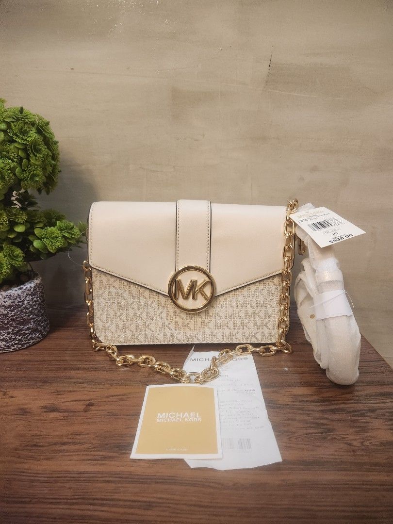 Brand New MK Cross Body (Category: Luxury Bags & Wallets) located in Quezon City. Submitted by luxurybybelle (Listing ID 1462641929, Image 3). Description: kindly take time to READ 💯% Authentic BN fresh from US money back if proven fake ( just show the proof ) MK Sling Bags Comes complete Kindly DM for the Price of each bags 🔖 Strictly NO meet up policy ! LEGIT seller here 👜.