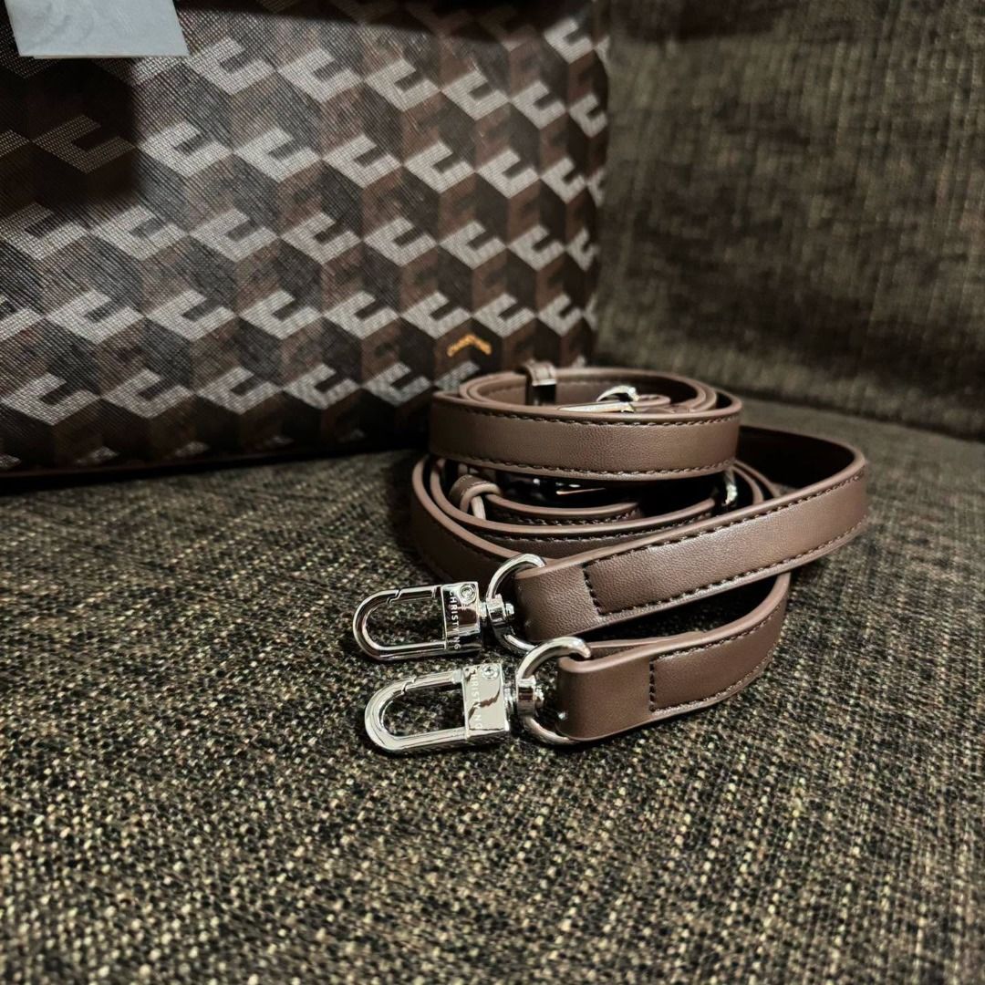 Brandnew C N Julio Backpack (Category: Cross-body Bags) located in Quezon City. Submitted by mjmassortedfinds (Listing ID 1462462631, Image 3). Description: C N Julio Backpack ✅ 1 4 O O each +sf ✅ Size: (H)22.8cm x (W)21.5cm x (D)8.3cm ✅ Paperbag Add 9 9 ✅ M P 0 & Brandnew 📸 Actual Pictures Posted 📲 PM for orders and inquiries 📌Pinas Onhand & Ready to Ship 📌We can Ship Nationwide (+SF) 📌No Return, No Exchange 📌If in DOUBT, please DO NOT Tra