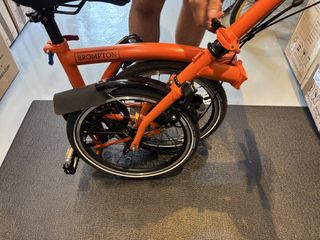 (Category: ) located in . Submitted by autumn_angel_sports_pte_ltd (Listing ID 1462518049, Image 1). Description: .