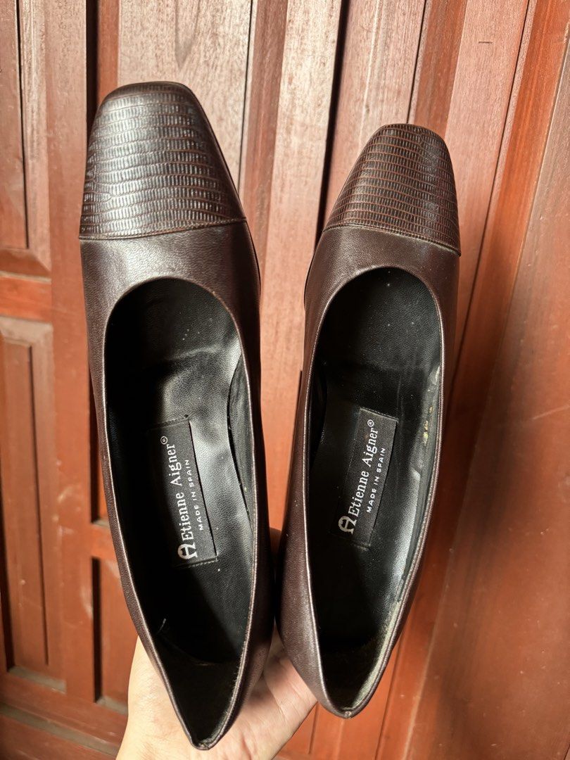 Brown Closed Shoe; SIZE 23 CM (Category: Sandals) located in Manila. Submitted by heath2600 (Listing ID 1462565570, Image 2). Description: .